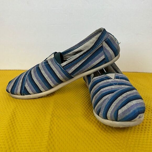 TOMS Alpargata Blue Striped Canvas Slip On Flats 6.5 - Picture 1 of 9